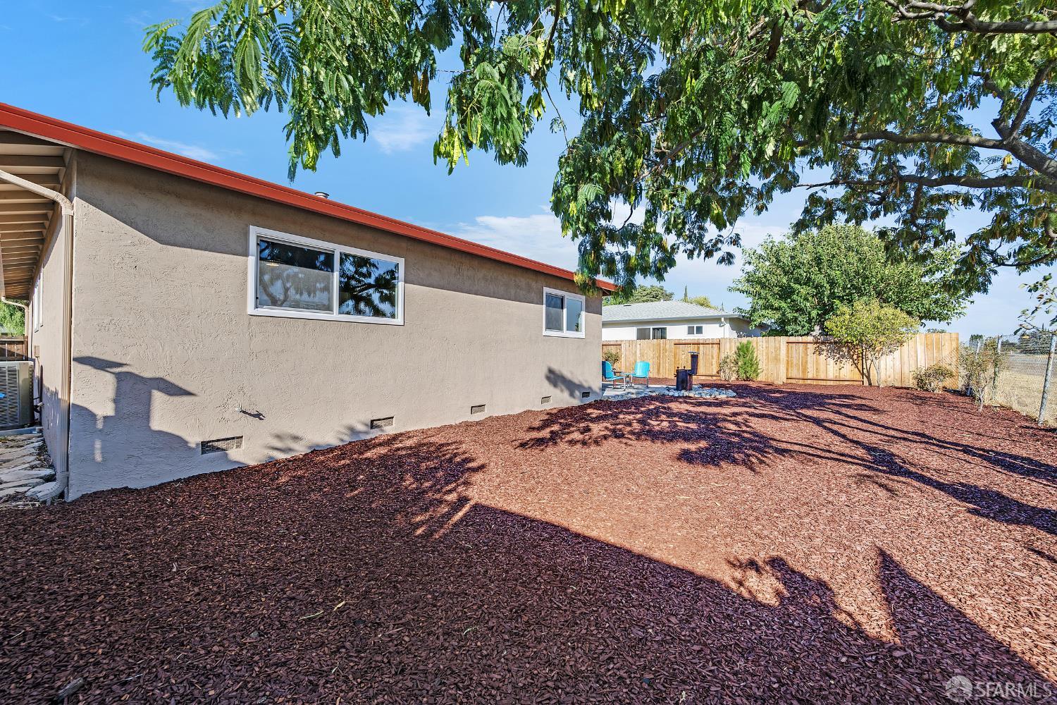 Detail Gallery Image 39 of 41 For 58 Orinda Cir, Pittsburg,  CA 94565 - 4 Beds | 2 Baths