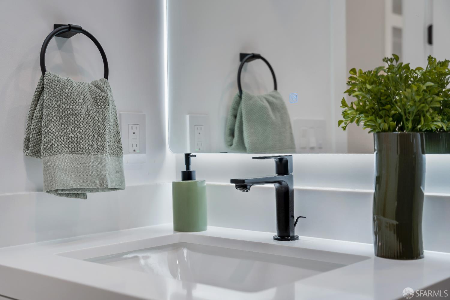 Detail Gallery Image 29 of 98 For 326 10th Ave, San Francisco,  CA 94118 - 4 Beds | 4 Baths