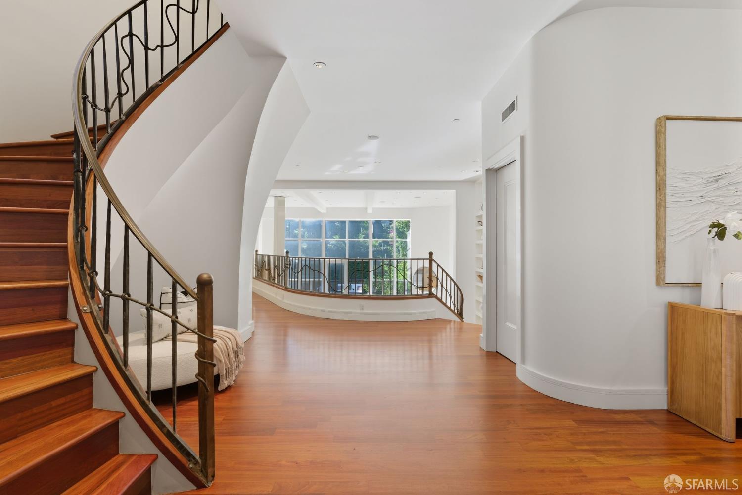 Detail Gallery Image 10 of 99 For 2121 Divisadero St, San Francisco,  CA 94115 - 4 Beds | 3/1 Baths