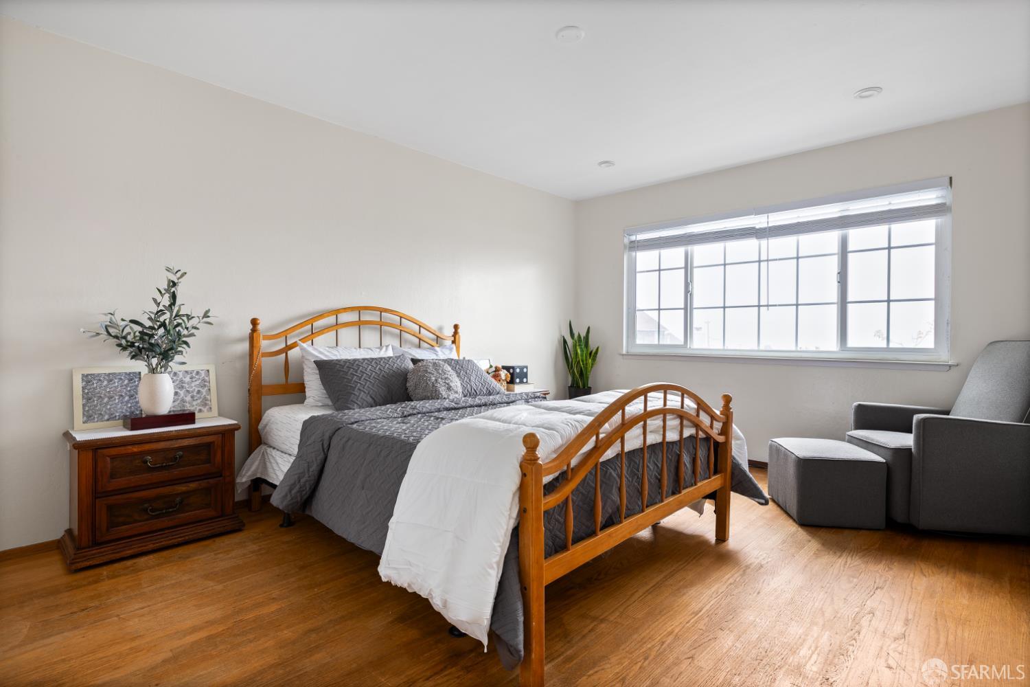 Detail Gallery Image 14 of 18 For 372 Winchester St, Daly City,  CA 94014 - 4 Beds | 3 Baths