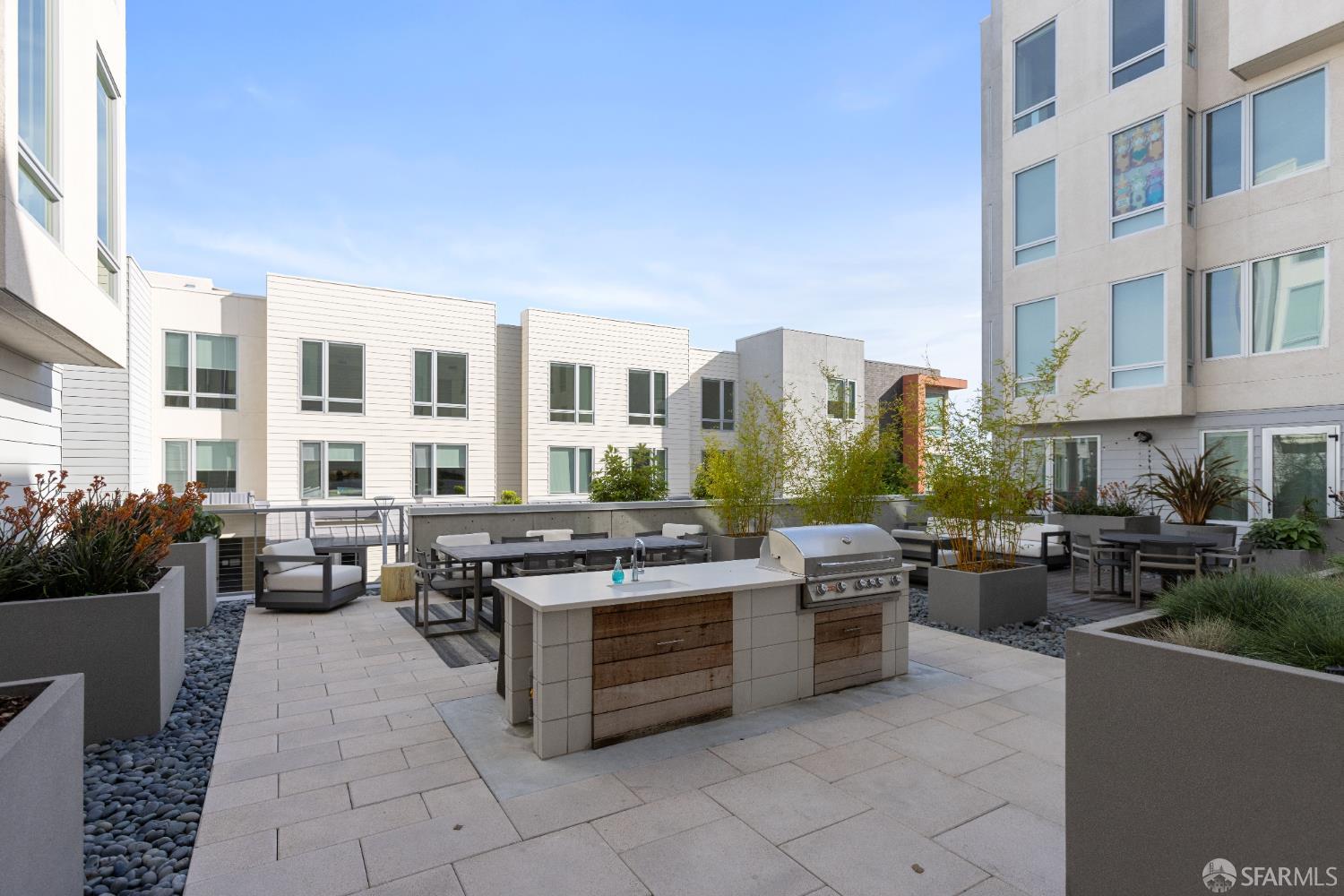 Detail Gallery Image 26 of 30 For 10 Innes Ct #201,  San Francisco,  CA 94124 - 1 Beds | 1 Baths