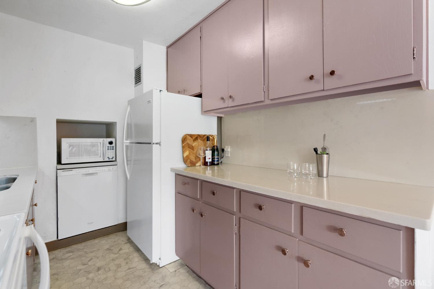 Detail Gallery Image 12 of 47 For 55 Zampa Ln #3,  San Francisco,  CA 94115 - 3 Beds | 2 Baths