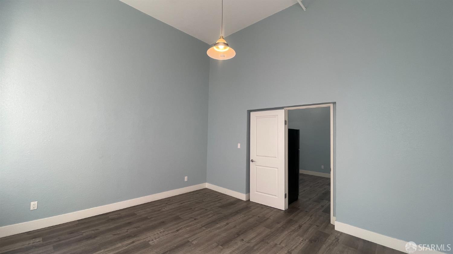 Detail Gallery Image 4 of 7 For 375 12th St #4,  Oakland,  CA 94607 - 1 Beds | 1 Baths