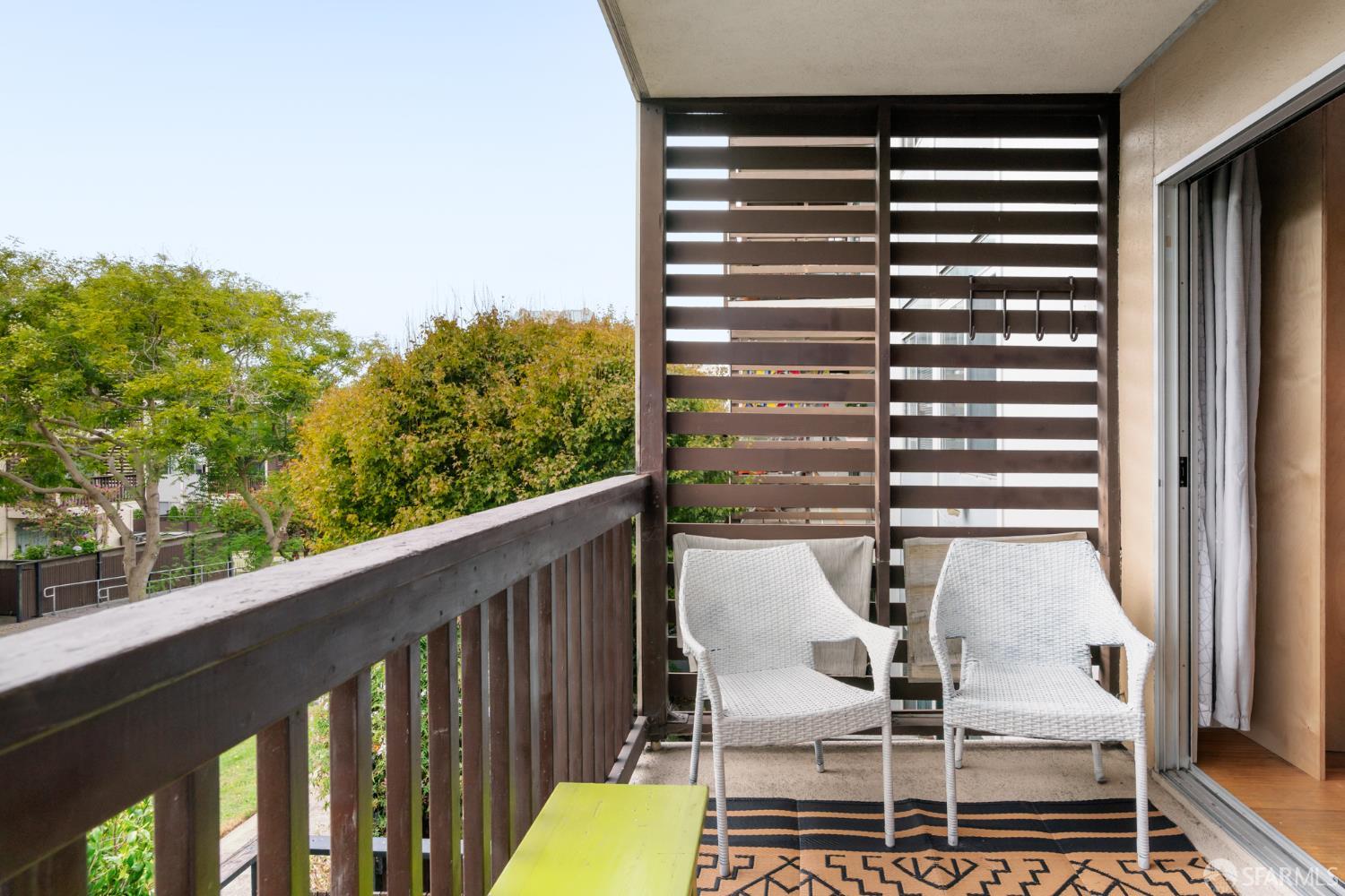 Detail Gallery Image 5 of 47 For 55 Zampa Ln #3,  San Francisco,  CA 94115 - 3 Beds | 2 Baths