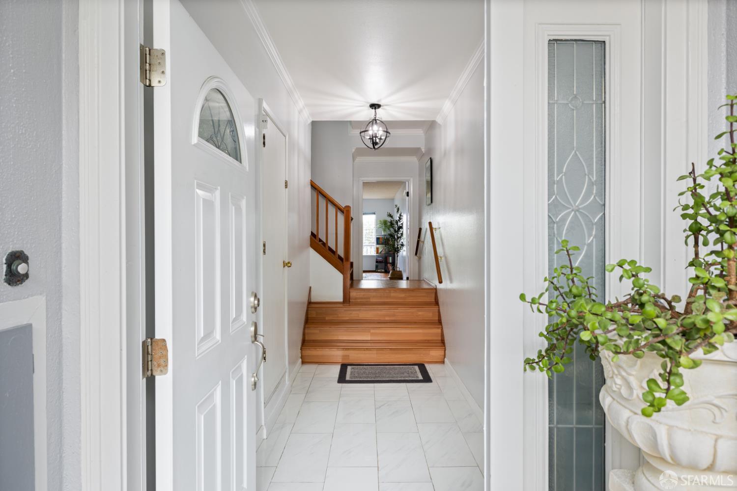 Detail Gallery Image 2 of 18 For 372 Winchester St, Daly City,  CA 94014 - 4 Beds | 3 Baths