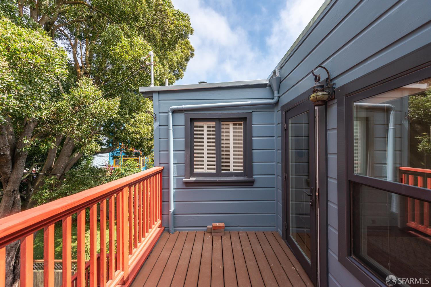 Detail Gallery Image 35 of 69 For 2728 Irving St, San Francisco,  CA 94122 - 3 Beds | 2/1 Baths