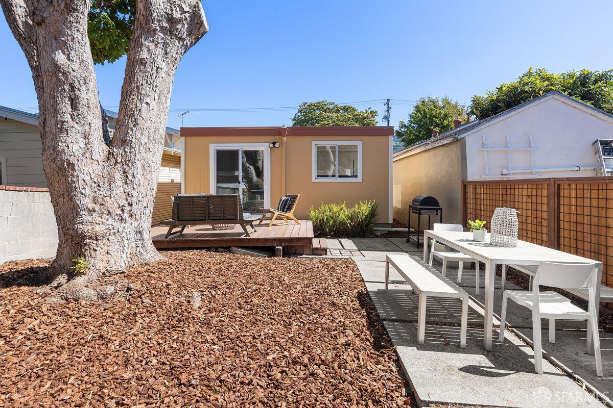 Detail Gallery Image 27 of 29 For 1435 Liberty St, El Cerrito,  CA 94530 - 3 Beds | 1 Baths