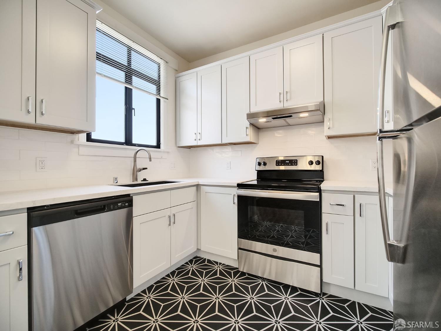 Detail Gallery Image 11 of 21 For 3757 Webster St #201,  San Francisco,  CA 94123 - 1 Beds | 1 Baths