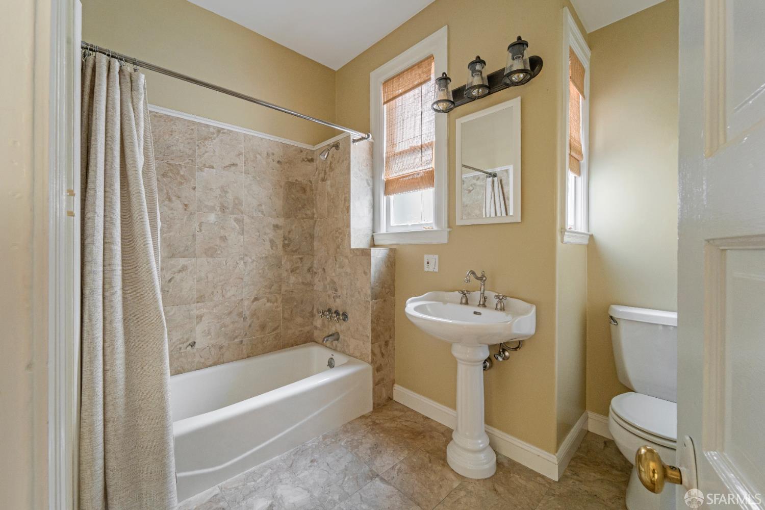 Detail Gallery Image 11 of 12 For 16 Delgado Pl, San Francisco,  CA 94109 - 2 Beds | 1 Baths