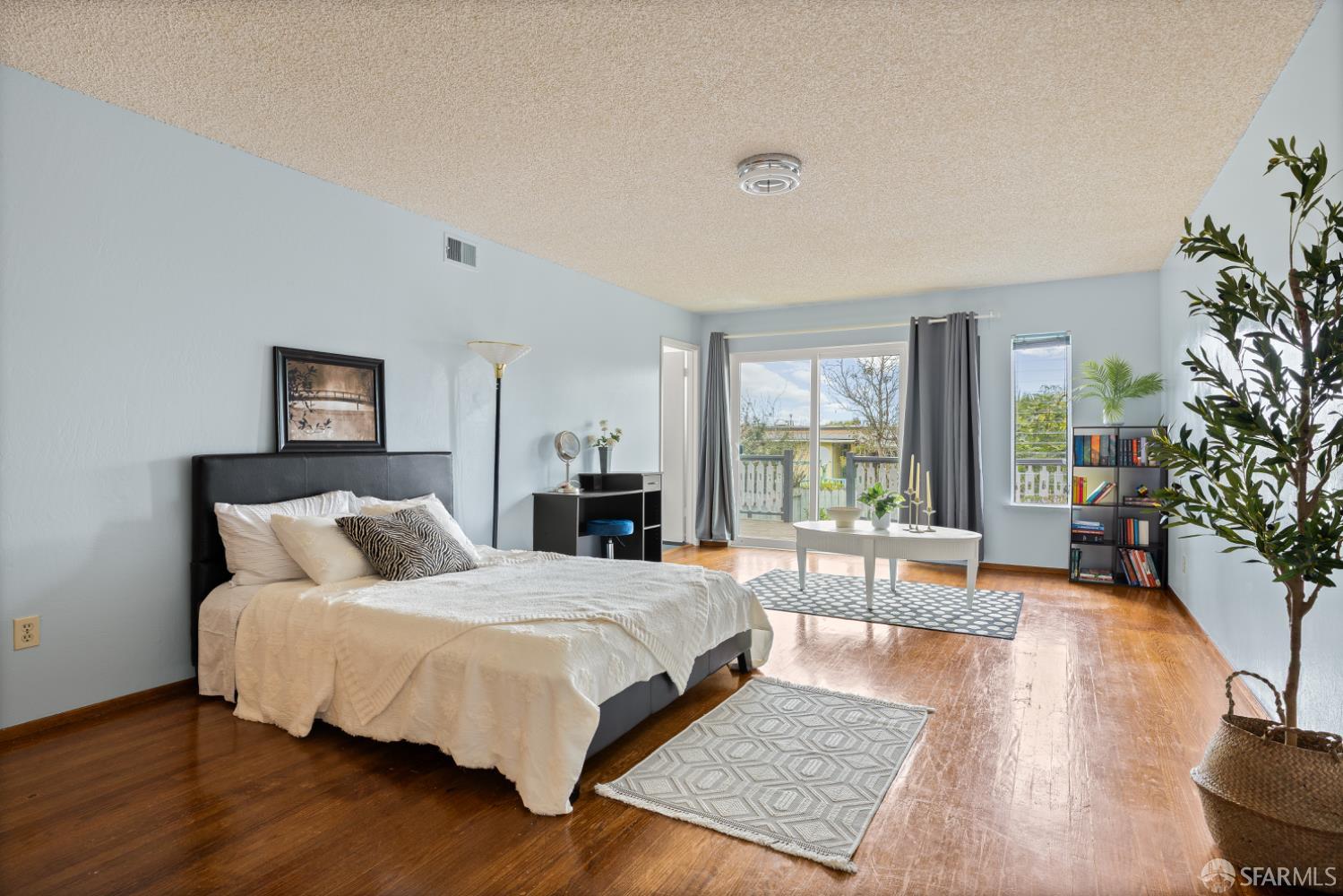 Detail Gallery Image 15 of 18 For 372 Winchester St, Daly City,  CA 94014 - 4 Beds | 3 Baths