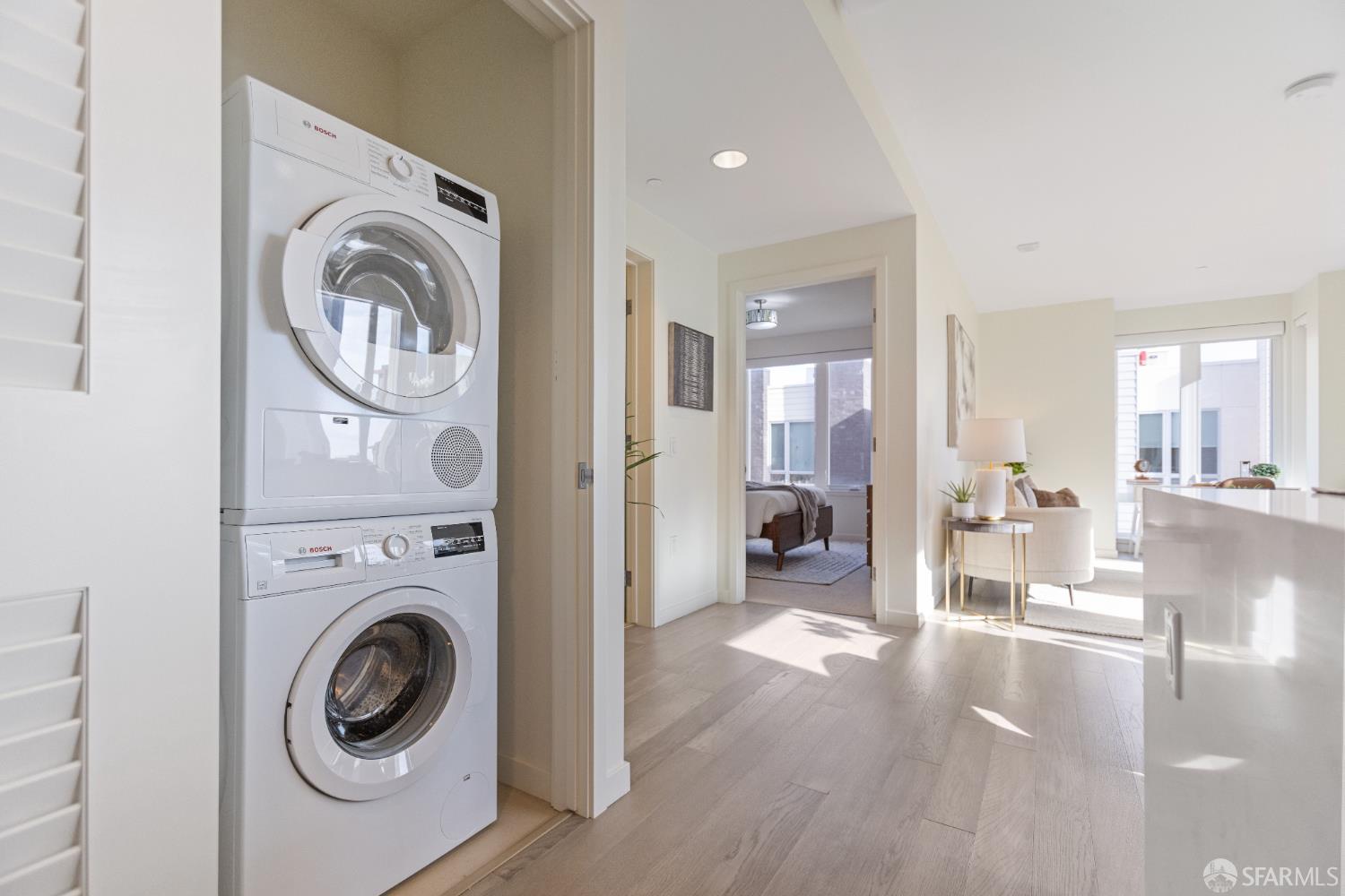 Detail Gallery Image 22 of 30 For 10 Innes Ct #201,  San Francisco,  CA 94124 - 1 Beds | 1 Baths