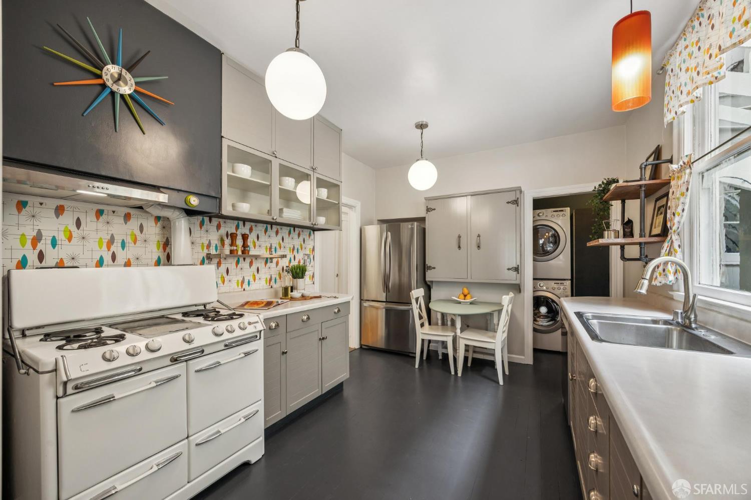Detail Gallery Image 13 of 46 For 738 Masonic Ave, San Francisco,  CA 94117 - 2 Beds | 1 Baths