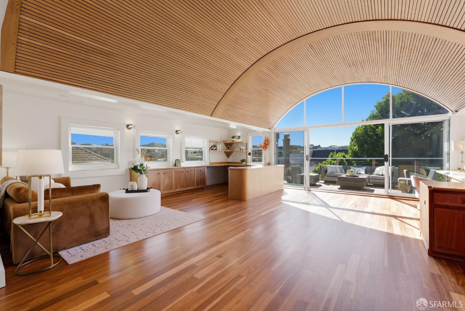 Detail Gallery Image 13 of 99 For 2121 Divisadero St, San Francisco,  CA 94115 - 4 Beds | 3/1 Baths