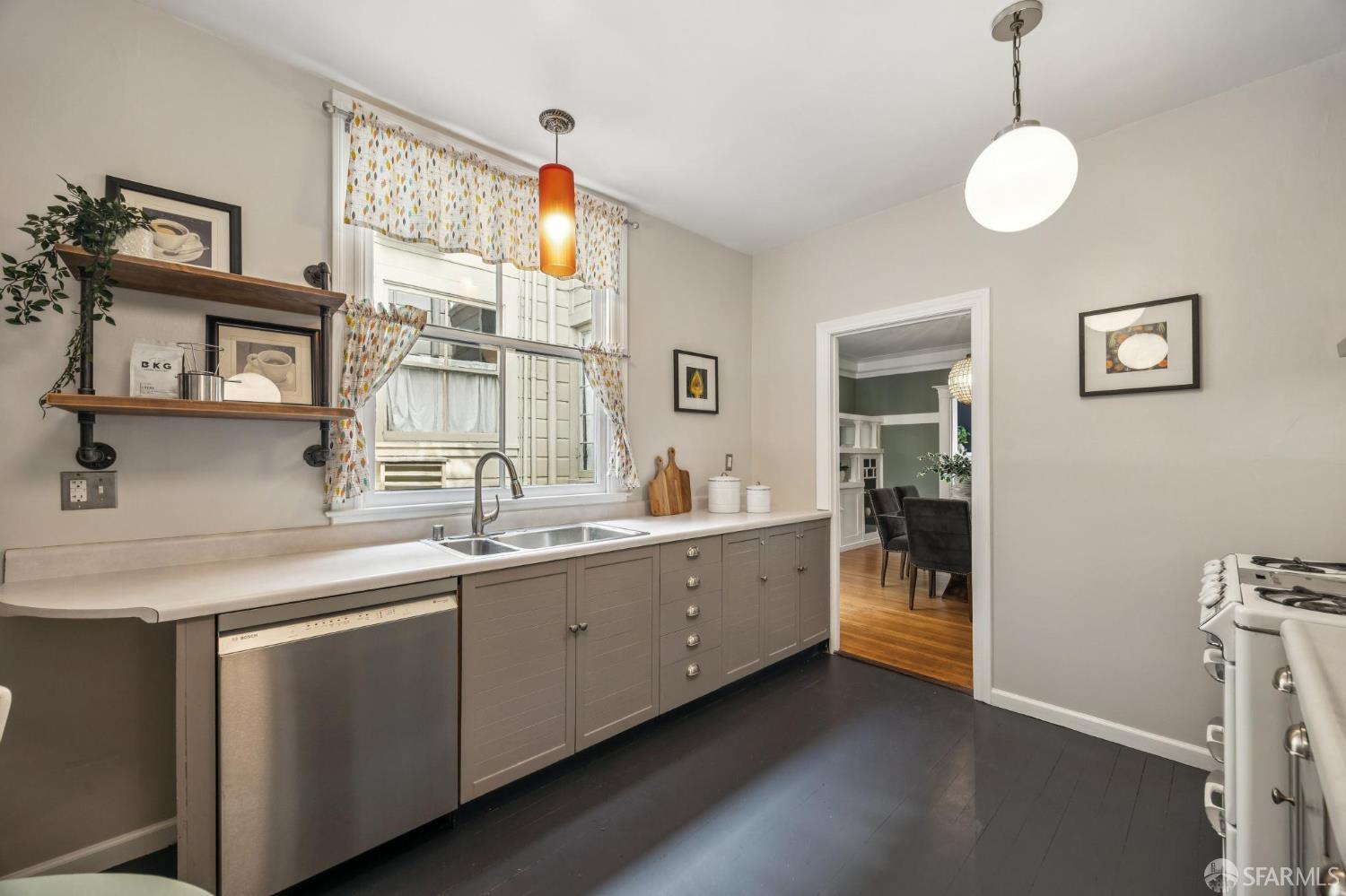 Detail Gallery Image 17 of 46 For 738 Masonic Ave, San Francisco,  CA 94117 - 2 Beds | 1 Baths