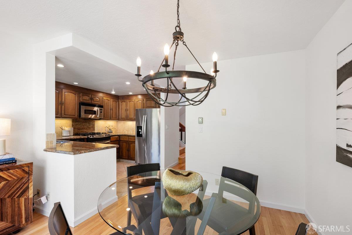 Detail Gallery Image 16 of 46 For 614 Clarendon Ave, San Francisco,  CA 94131 - 2 Beds | 2/1 Baths
