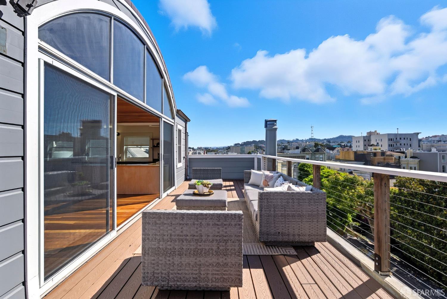 Detail Gallery Image 79 of 99 For 2121 Divisadero St, San Francisco,  CA 94115 - 4 Beds | 3/1 Baths