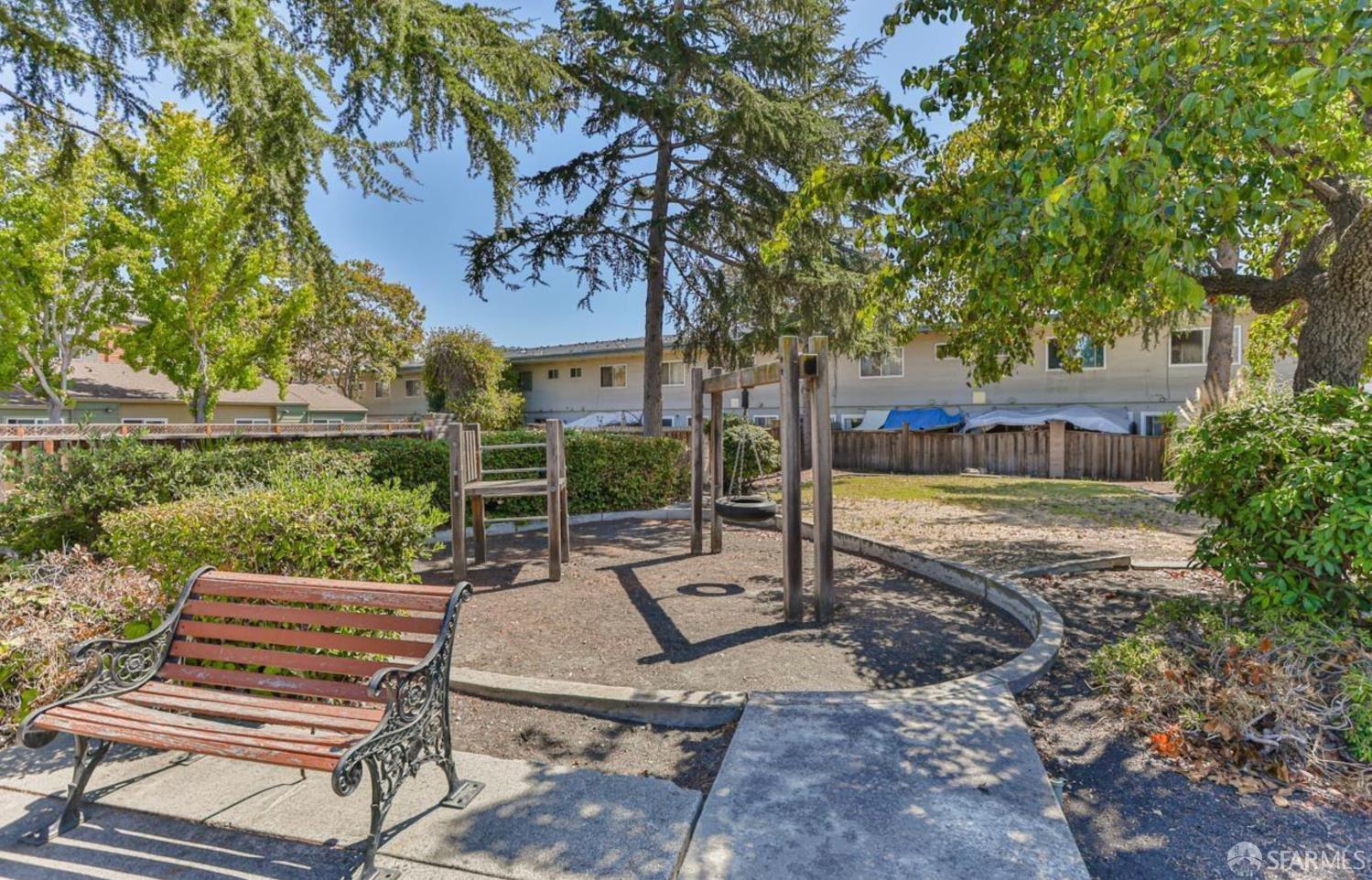 Detail Gallery Image 7 of 9 For 325 Valle Vista Ave #117,  Hayward,  CA 94544 - 1 Beds | 1 Baths
