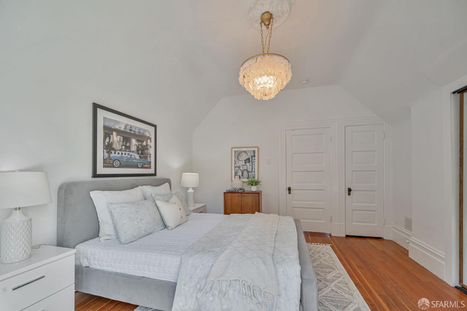 Detail Gallery Image 25 of 39 For 4425 20th St, San Francisco,  CA 94114 - 3 Beds | 2 Baths