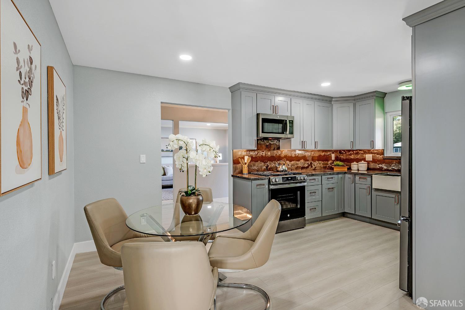 Detail Gallery Image 12 of 41 For 58 Orinda Cir, Pittsburg,  CA 94565 - 4 Beds | 2 Baths