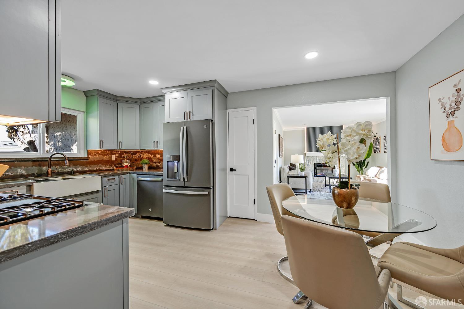 Detail Gallery Image 10 of 41 For 58 Orinda Cir, Pittsburg,  CA 94565 - 4 Beds | 2 Baths
