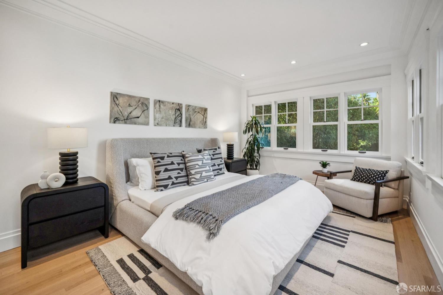 Detail Gallery Image 14 of 39 For 3960 20th St, San Francisco,  CA 94114 - 4 Beds | 3/1 Baths