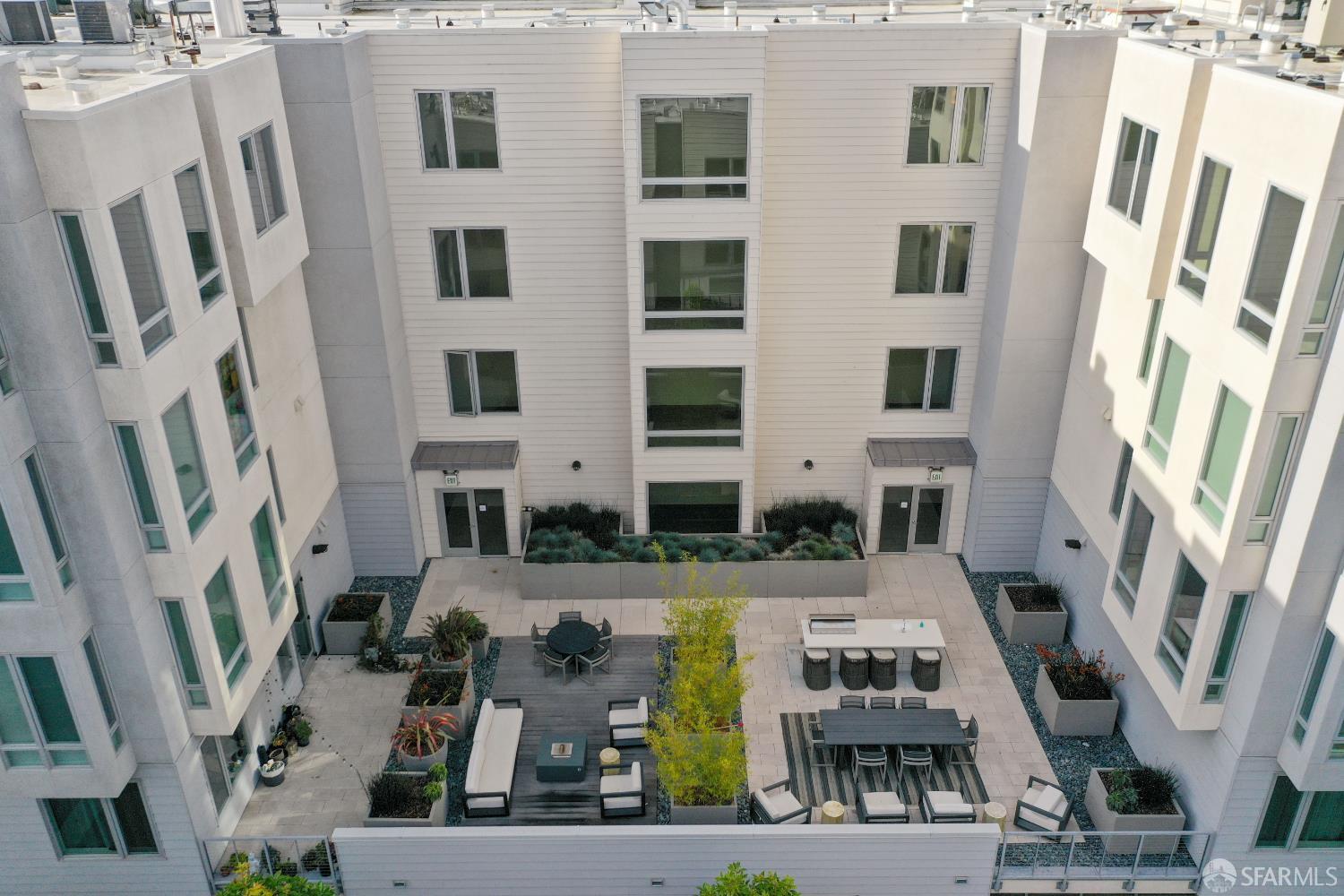 Detail Gallery Image 28 of 30 For 10 Innes Ct #201,  San Francisco,  CA 94124 - 1 Beds | 1 Baths
