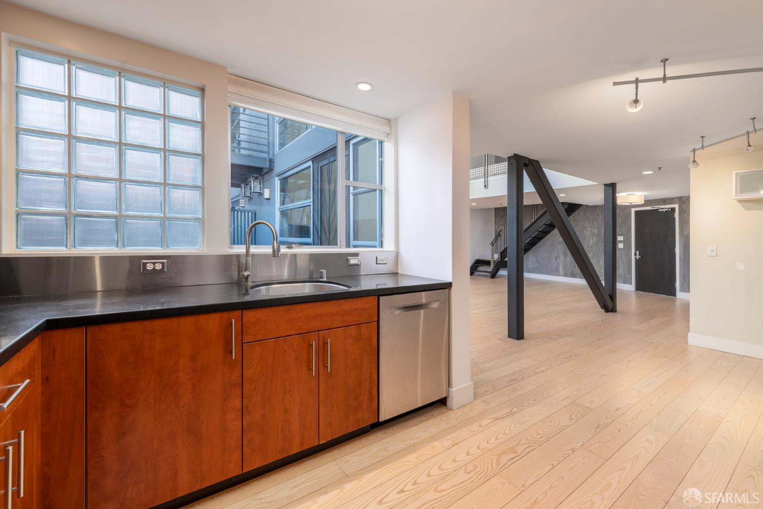 Detail Gallery Image 12 of 40 For 1221 Harrison St #6,  San Francisco,  CA 94103 - 1 Beds | 2 Baths
