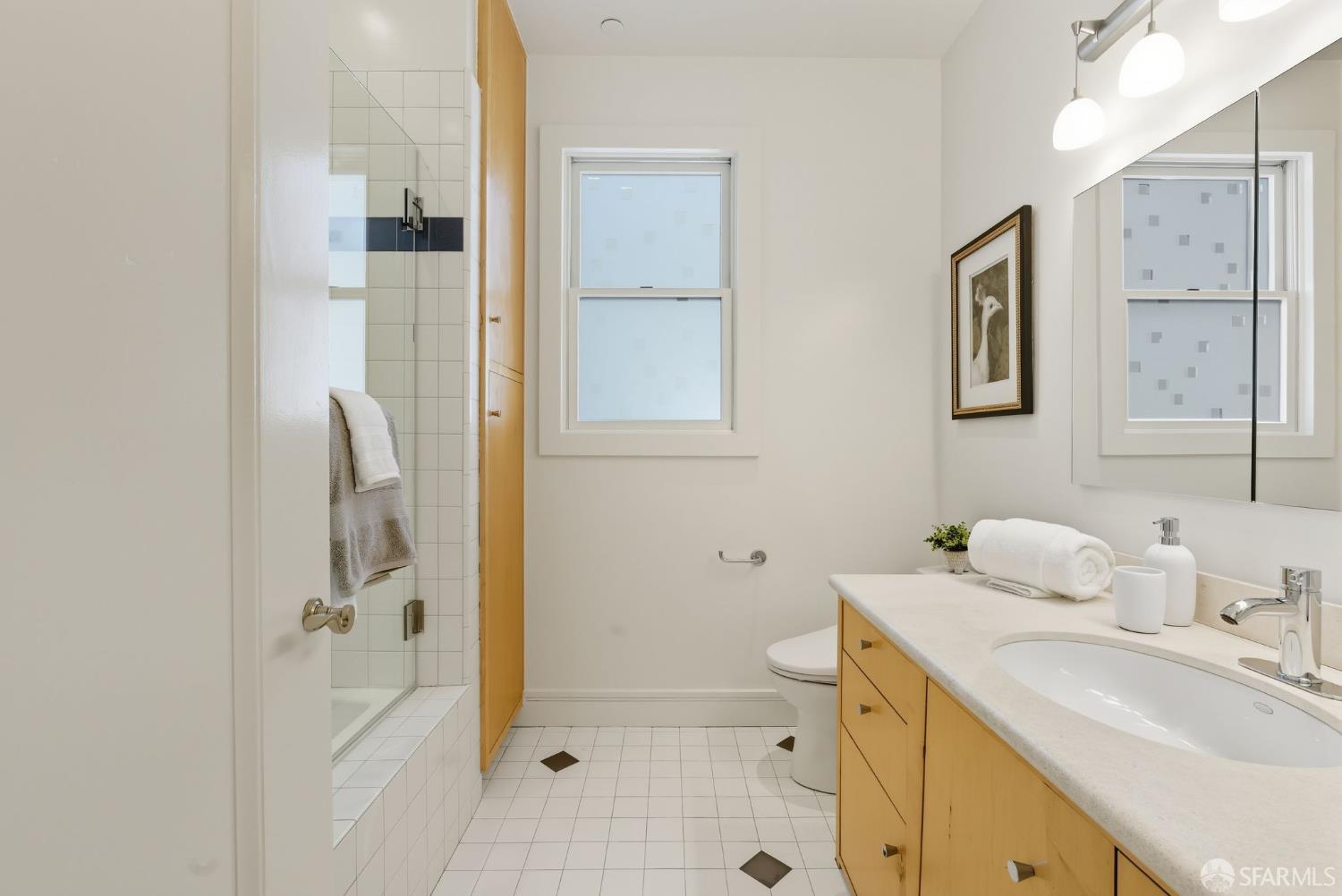 Detail Gallery Image 59 of 99 For 2121 Divisadero St, San Francisco,  CA 94115 - 4 Beds | 3/1 Baths