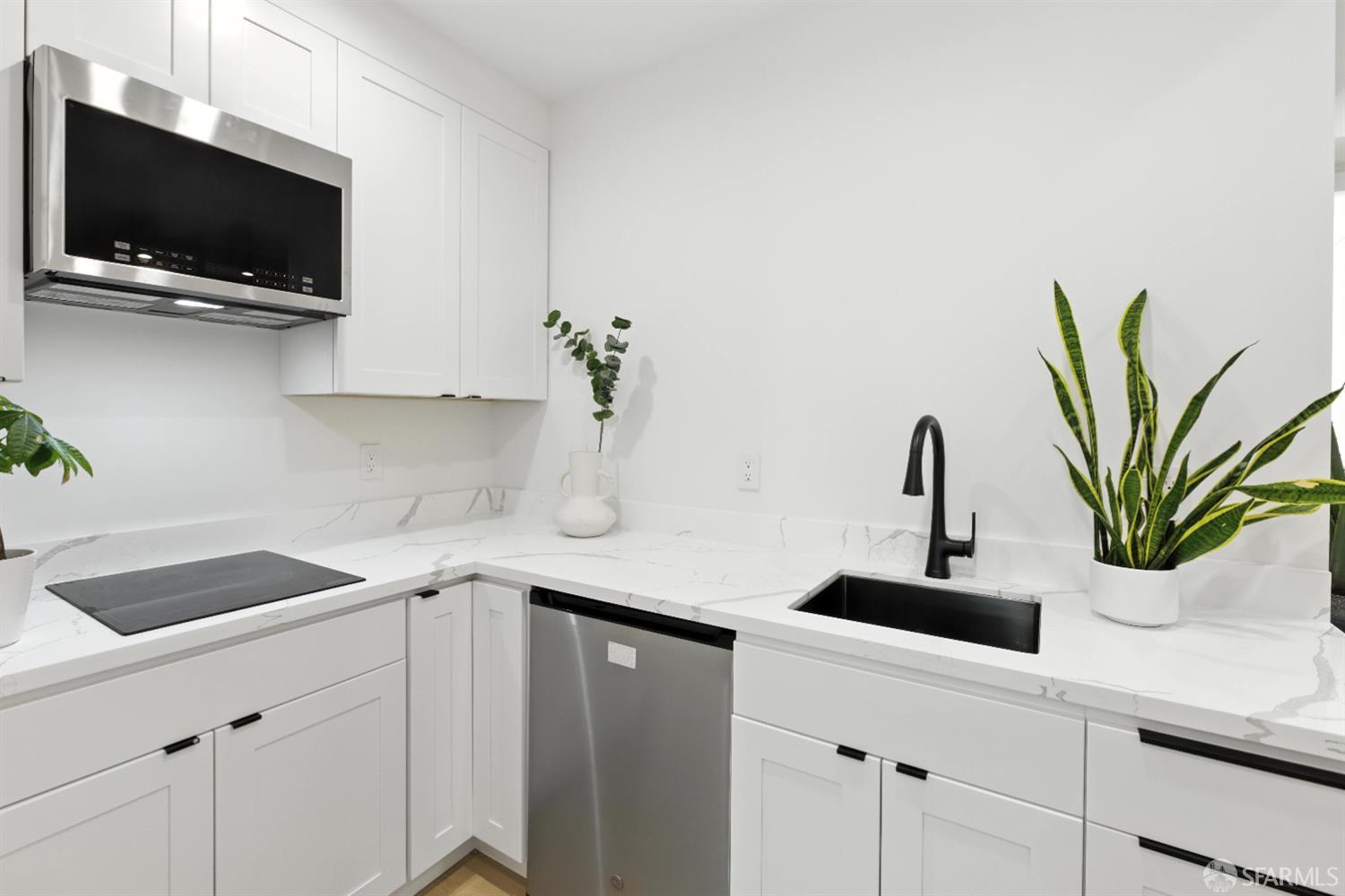 Detail Gallery Image 44 of 98 For 326 10th Ave, San Francisco,  CA 94118 - 4 Beds | 4 Baths