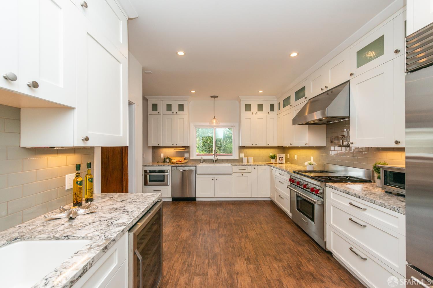 Detail Gallery Image 18 of 69 For 2728 Irving St, San Francisco,  CA 94122 - 3 Beds | 2/1 Baths