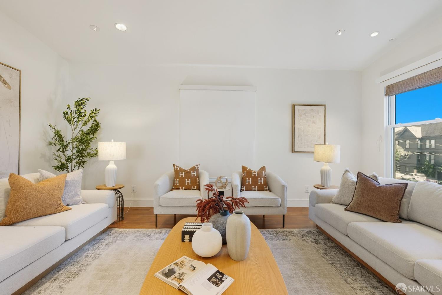 Detail Gallery Image 19 of 99 For 2121 Divisadero St, San Francisco,  CA 94115 - 4 Beds | 3/1 Baths