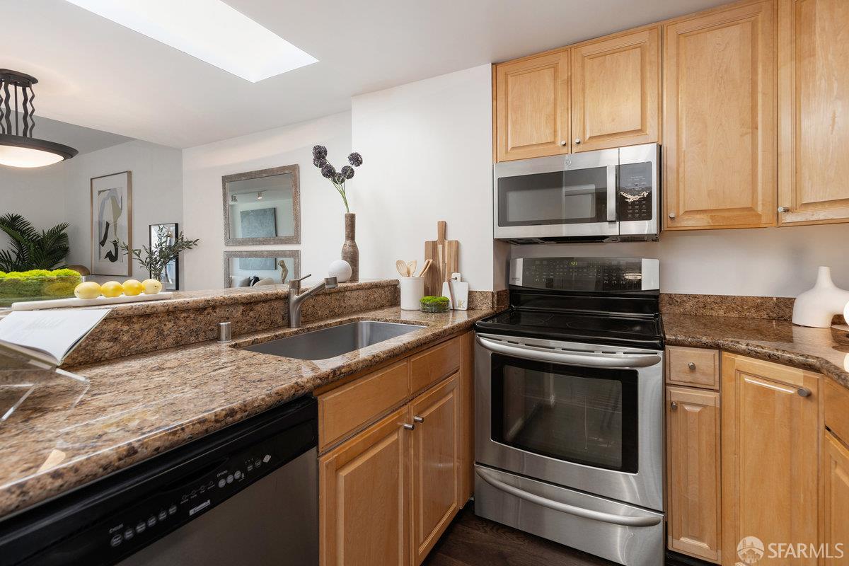 Detail Gallery Image 11 of 47 For 601 Van Ness Ave #67,  San Francisco,  CA 94102 - 2 Beds | 2 Baths