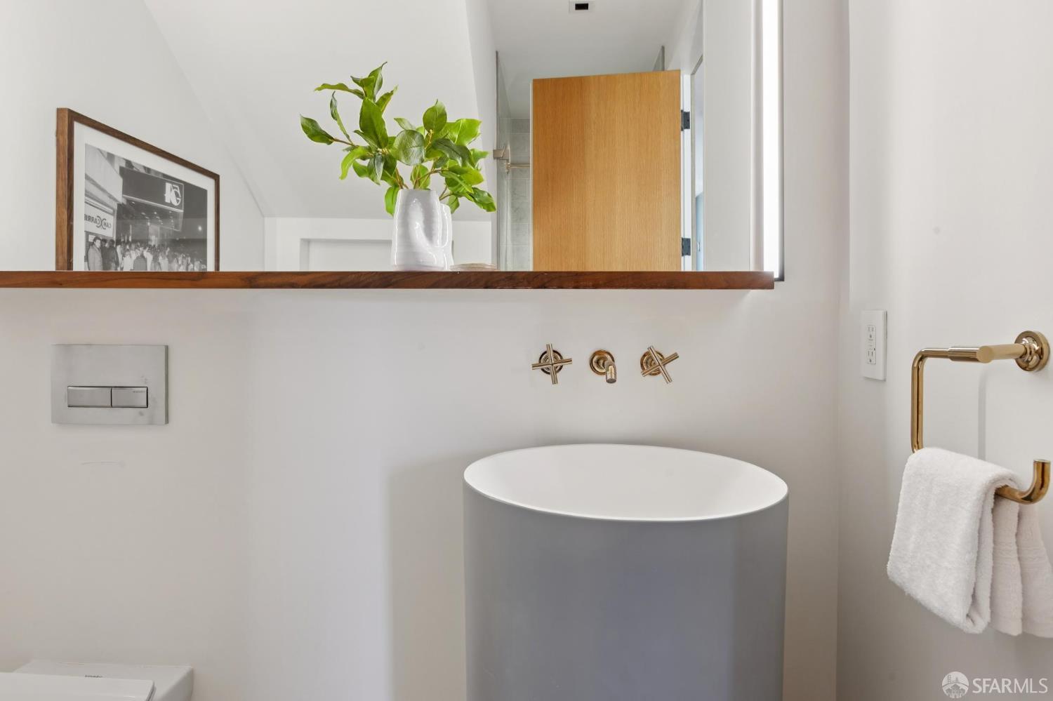 Detail Gallery Image 19 of 72 For 1624 Alabama St, San Francisco,  CA 94110 - 4 Beds | 3/1 Baths