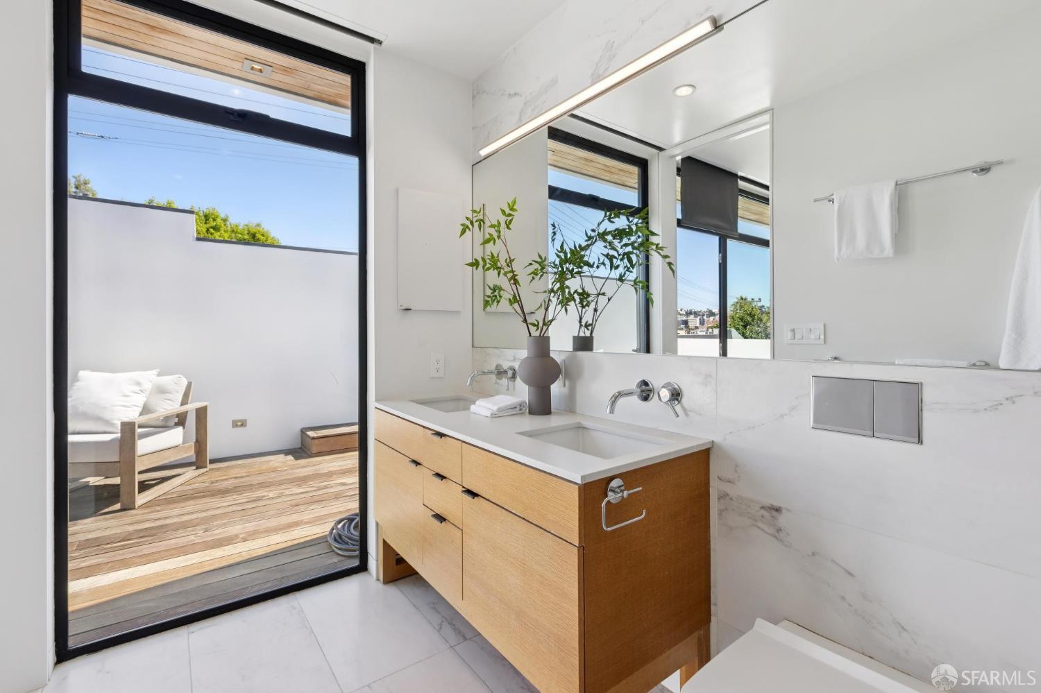 Detail Gallery Image 30 of 72 For 1624 Alabama St, San Francisco,  CA 94110 - 4 Beds | 3/1 Baths