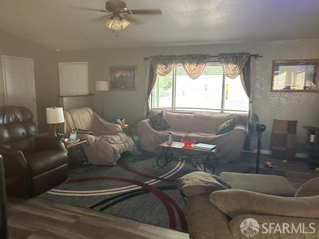 Detail Gallery Image 40 of 62 For 19481 N Rambling Oak Dr, Redding,  CA 96003 - 3 Beds | 2 Baths