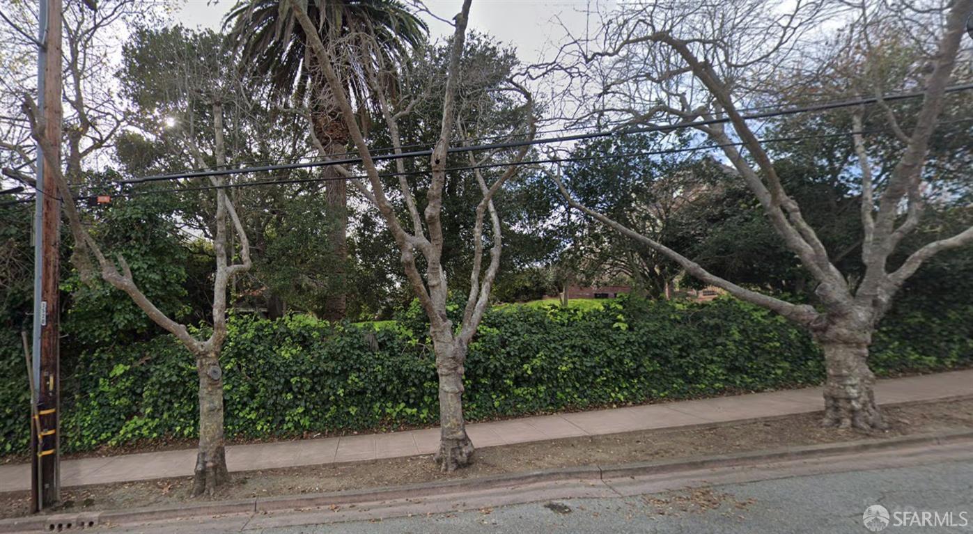 Detail Gallery Image 2 of 4 For 62 Farragut Ave, Piedmont,  CA 94610 - – Beds | – Baths
