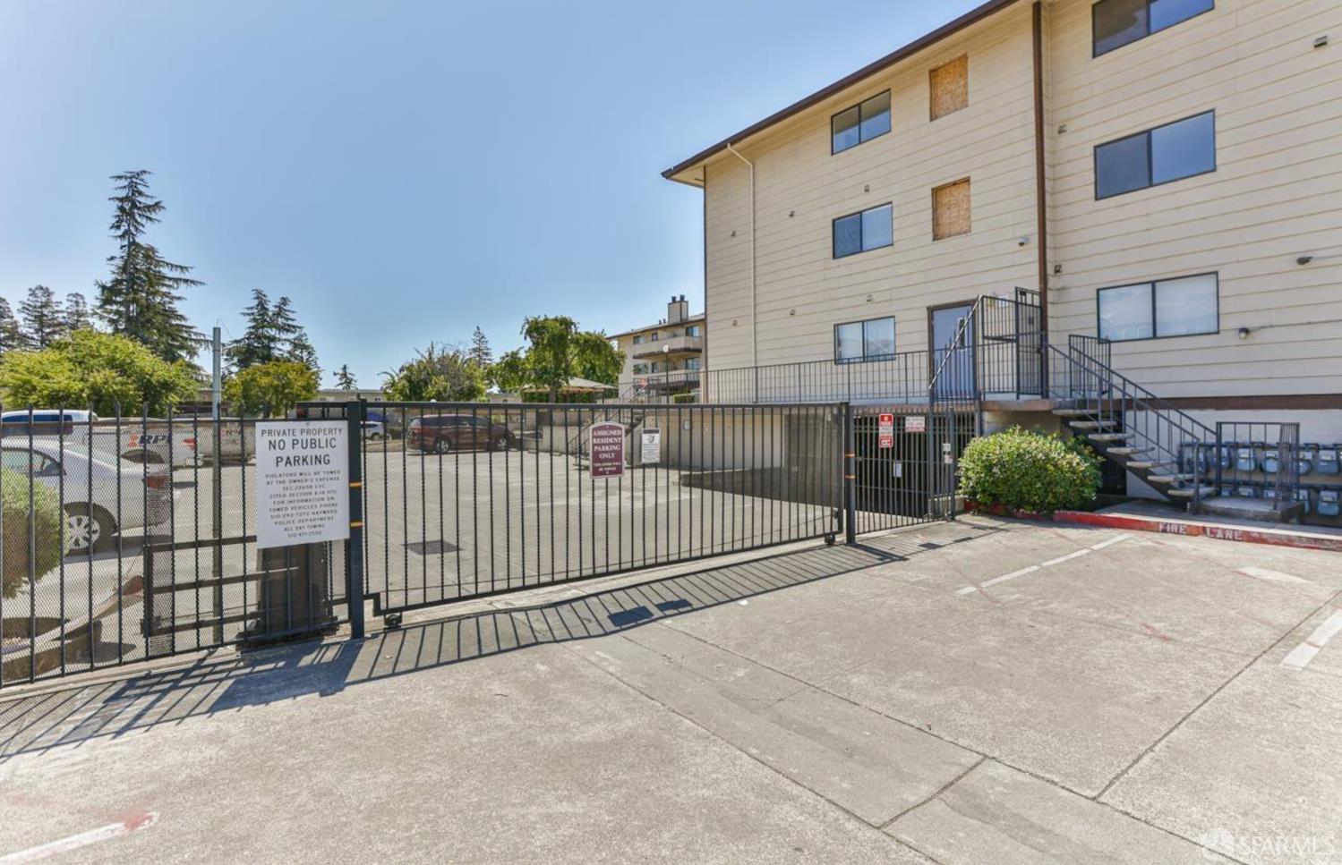 Detail Gallery Image 8 of 9 For 325 Valle Vista Ave #117,  Hayward,  CA 94544 - 1 Beds | 1 Baths