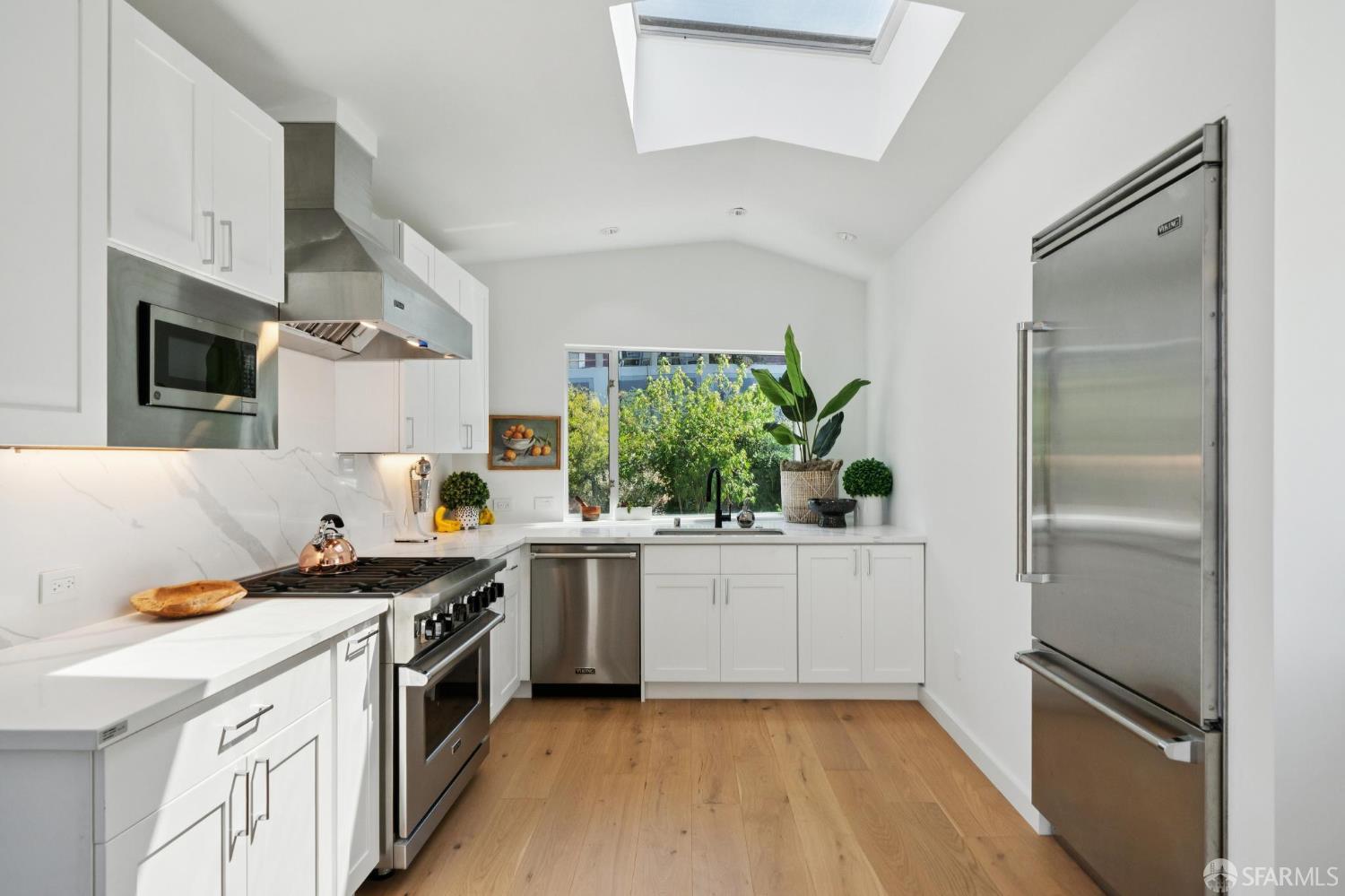Detail Gallery Image 16 of 47 For 211 Winfield St, San Francisco,  CA 94110 - 4 Beds | 4 Baths