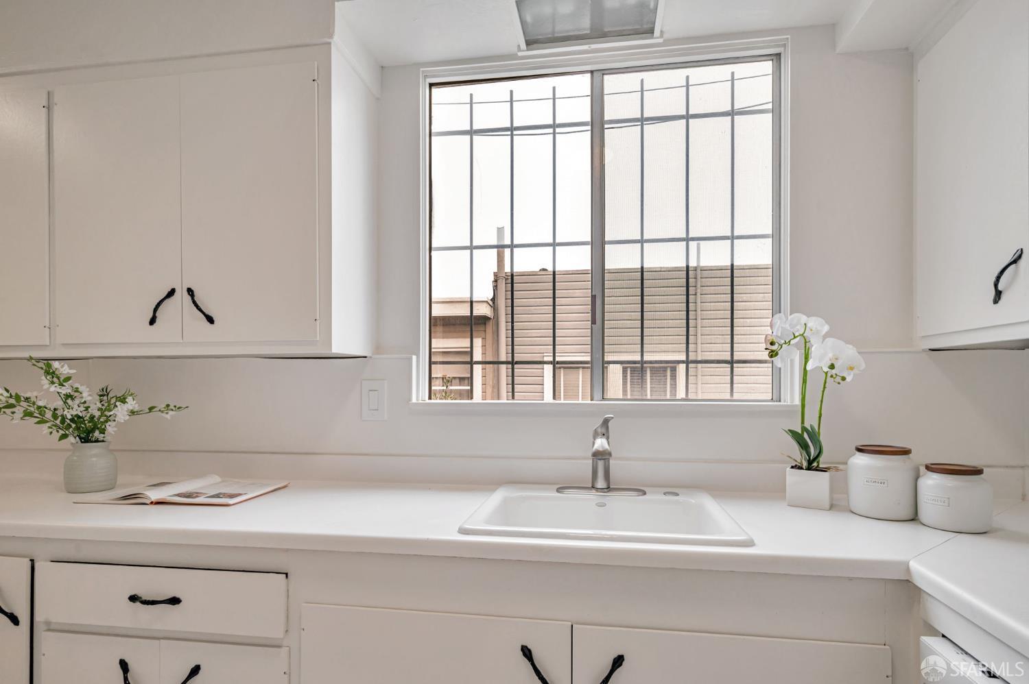Detail Gallery Image 15 of 37 For 4819 Anza St, San Francisco,  CA 94121 - 3 Beds | 1/1 Baths