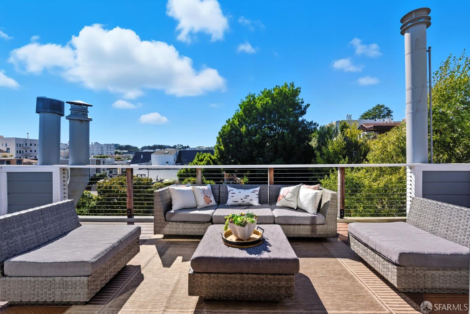 Detail Gallery Image 68 of 99 For 2121 Divisadero St, San Francisco,  CA 94115 - 4 Beds | 3/1 Baths