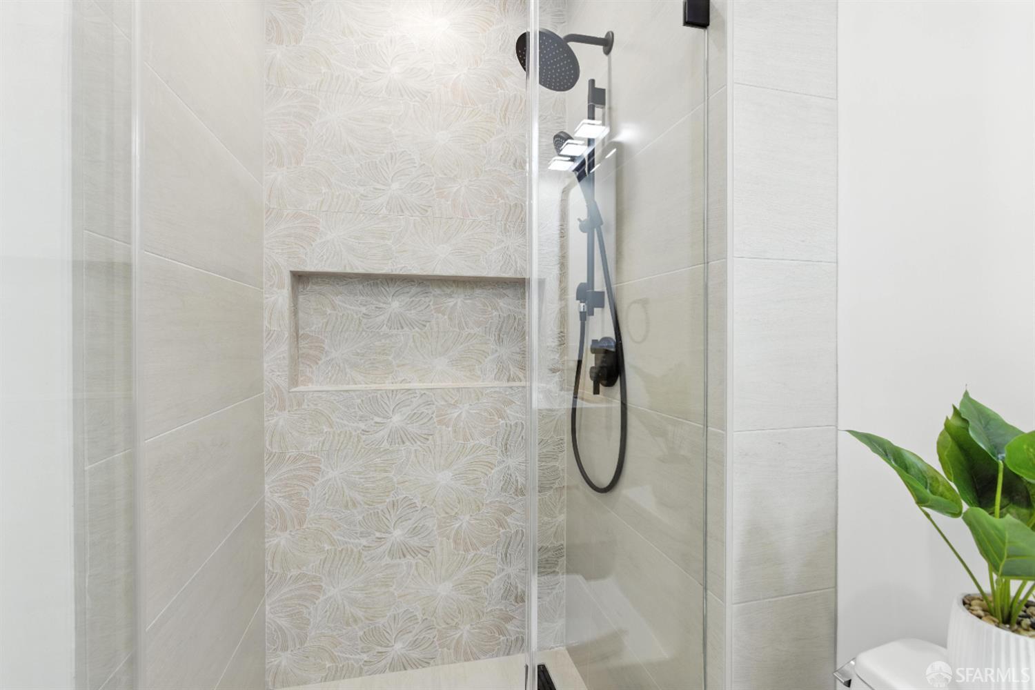 Detail Gallery Image 40 of 98 For 326 10th Ave, San Francisco,  CA 94118 - 4 Beds | 4 Baths