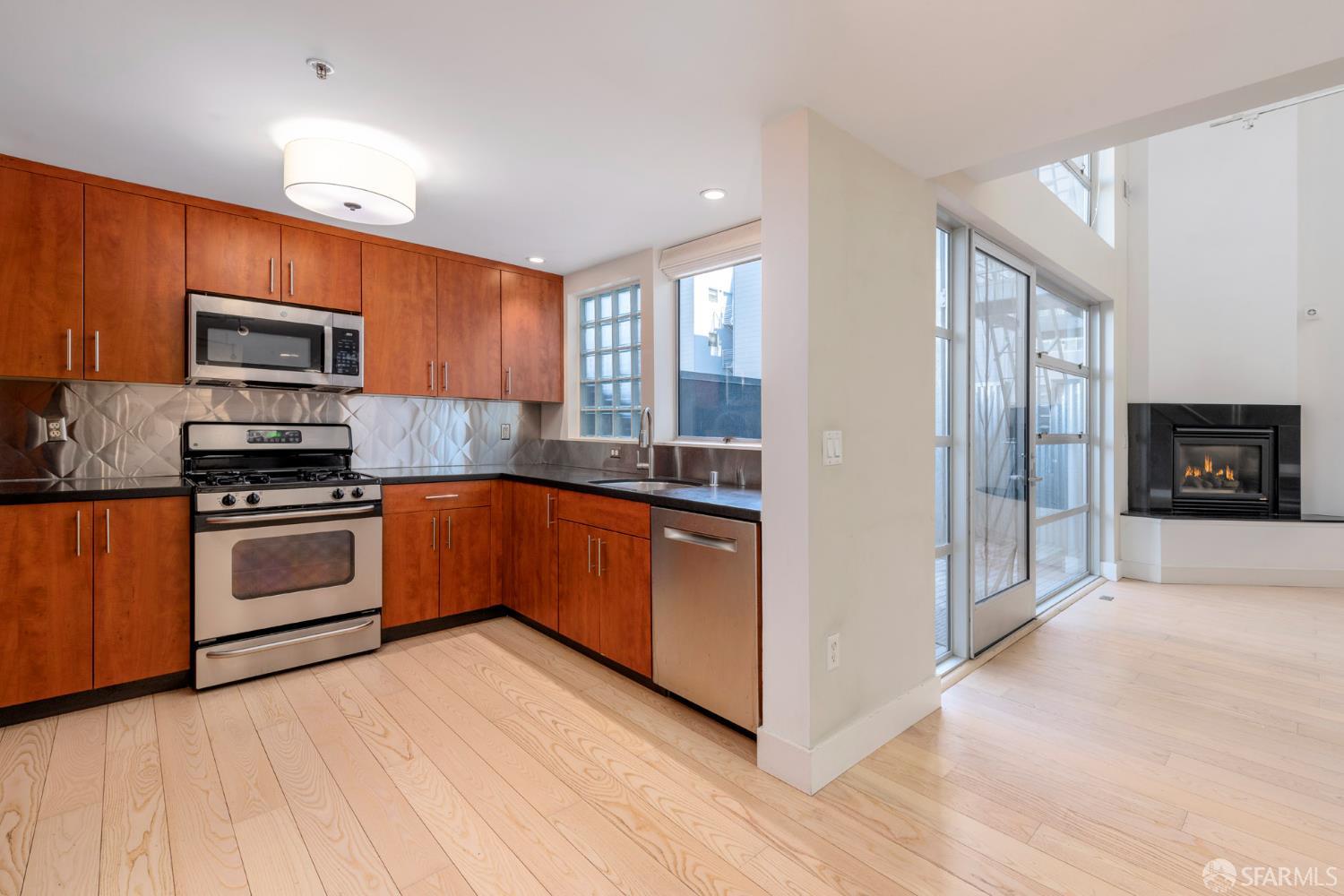 Detail Gallery Image 11 of 40 For 1221 Harrison St #6,  San Francisco,  CA 94103 - 1 Beds | 2 Baths