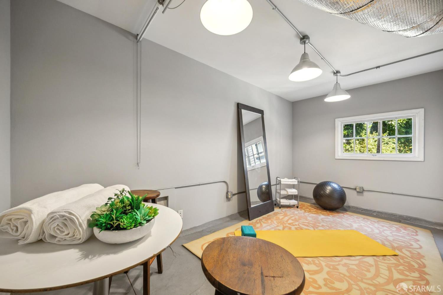 Detail Gallery Image 44 of 46 For 738 Masonic Ave, San Francisco,  CA 94117 - 2 Beds | 1 Baths