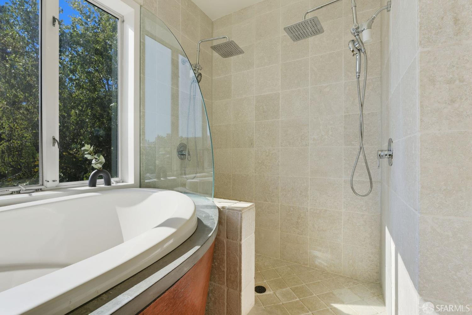 Detail Gallery Image 63 of 99 For 2121 Divisadero St, San Francisco,  CA 94115 - 4 Beds | 3/1 Baths