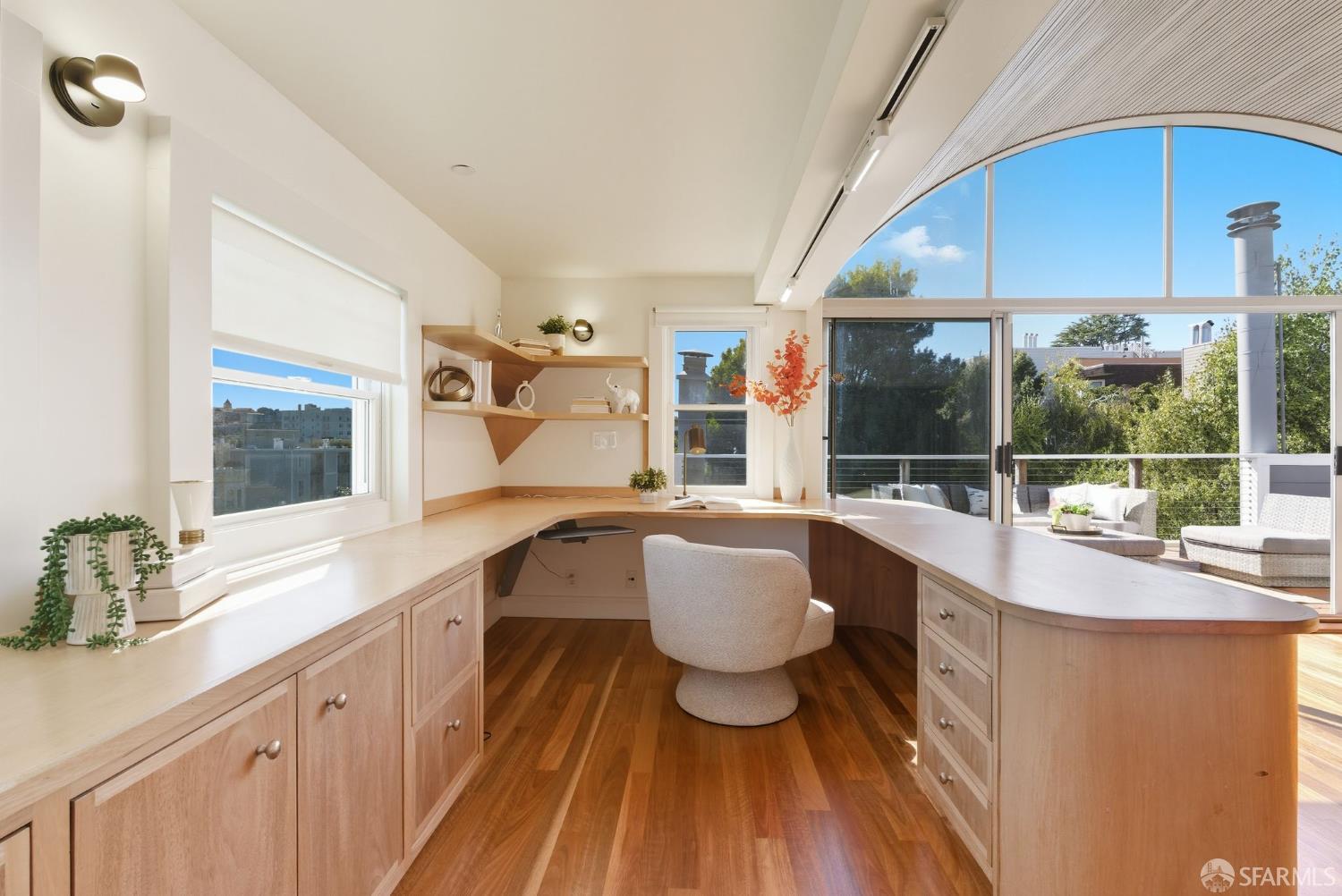 Detail Gallery Image 38 of 99 For 2121 Divisadero St, San Francisco,  CA 94115 - 4 Beds | 3/1 Baths