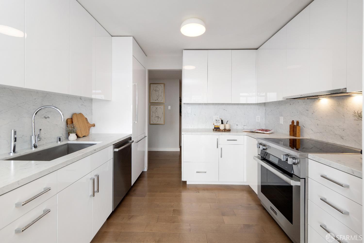 Photo #3: 425057413 Listing 