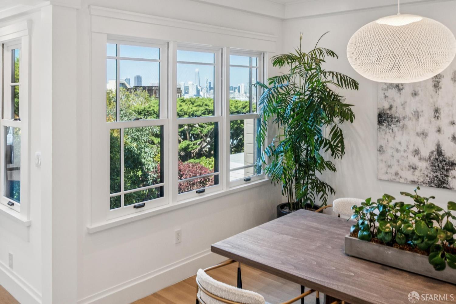 Detail Gallery Image 8 of 39 For 3960 20th St, San Francisco,  CA 94114 - 4 Beds | 3/1 Baths