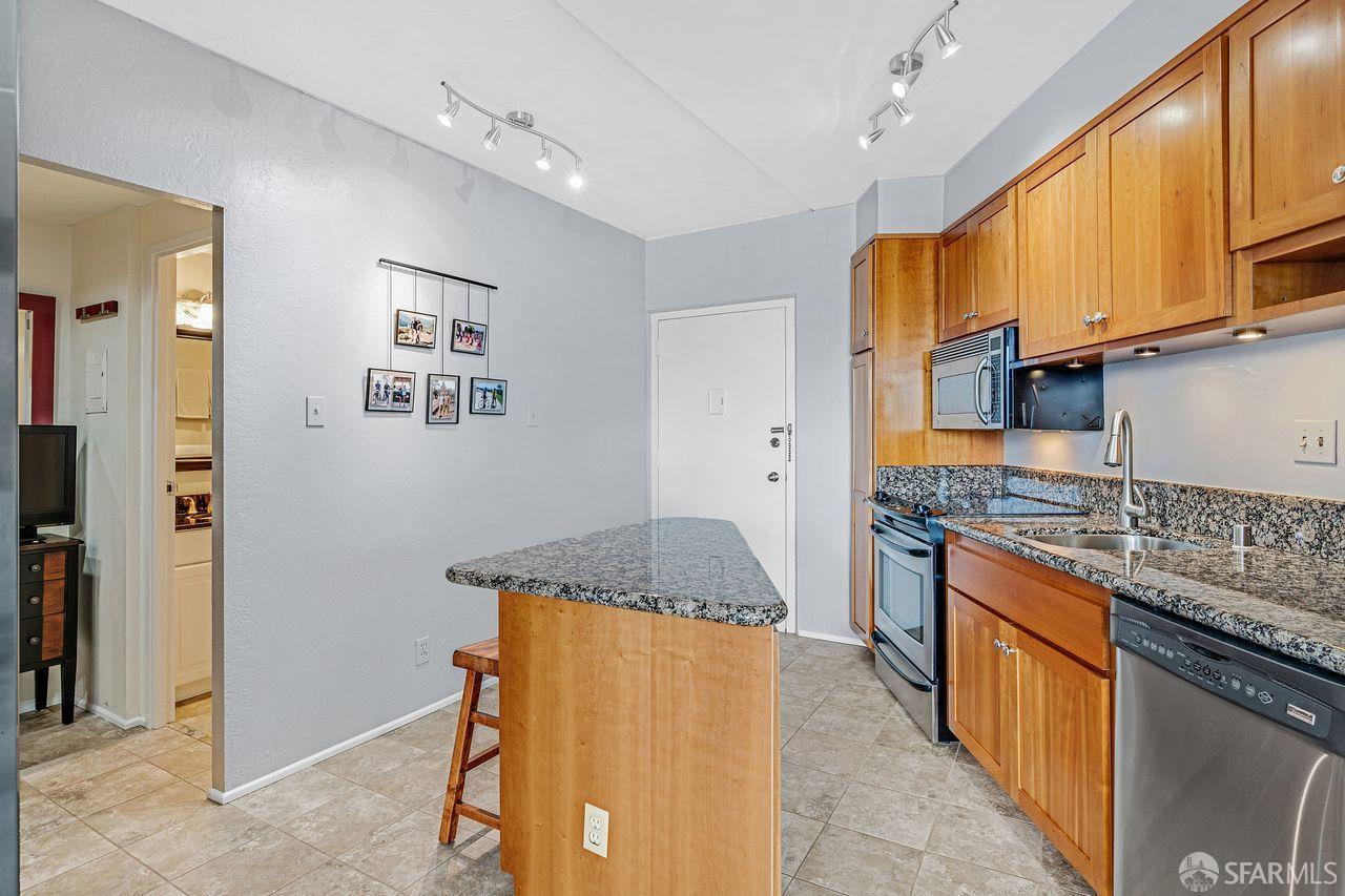 Detail Gallery Image 7 of 45 For 1200 Gough St 13b,  San Francisco,  CA 94109 - 0 Beds | 1 Baths