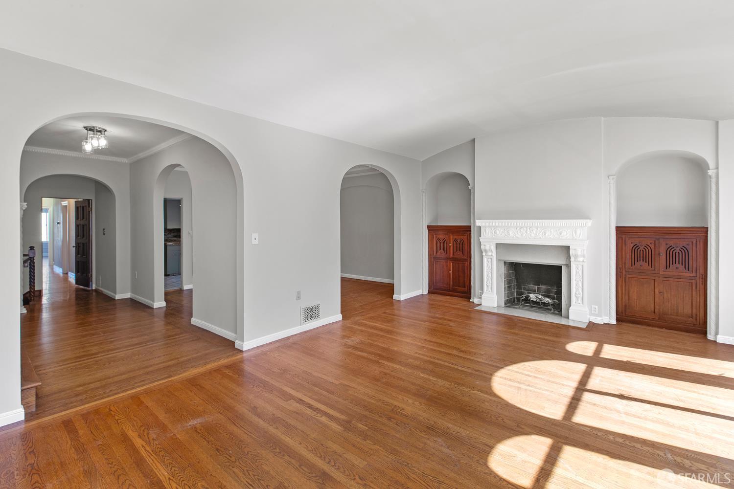 Detail Gallery Image 5 of 64 For 3348 Broderick St, San Francisco,  CA 94123 - – Beds | – Baths