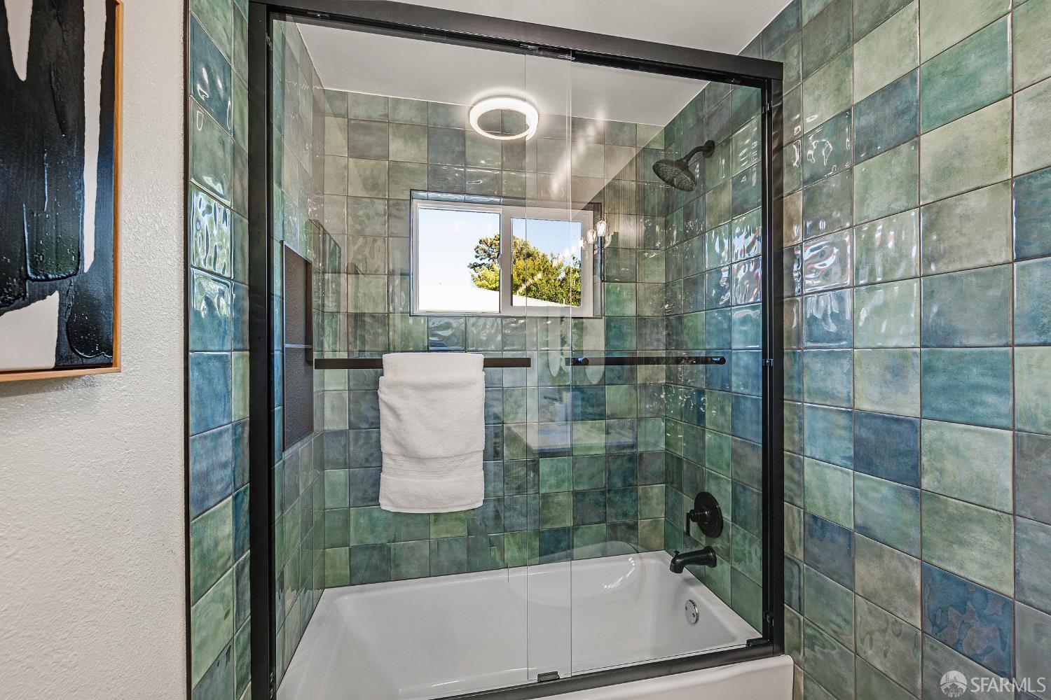 Detail Gallery Image 26 of 41 For 58 Orinda Cir, Pittsburg,  CA 94565 - 4 Beds | 2 Baths